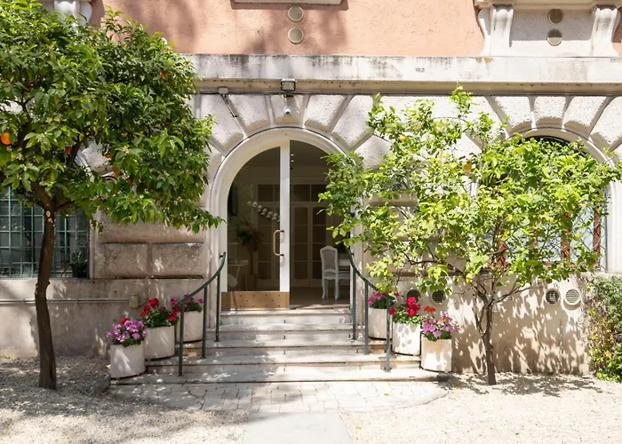 Domus Giulio Guest House
